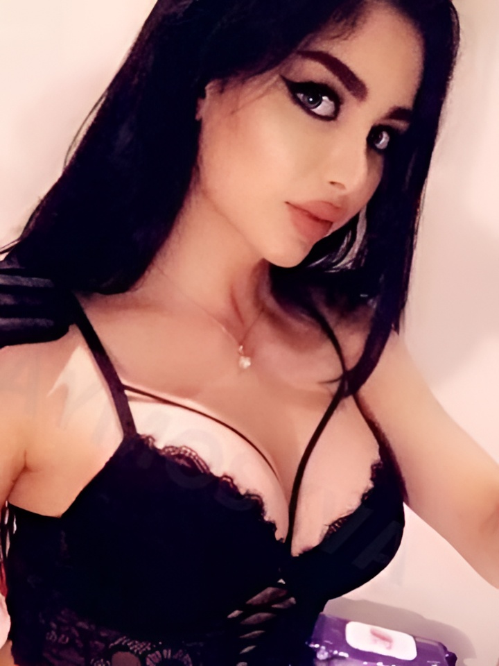 Роксана привлекальеная девушка из Сенгилей цена от 5000 руб