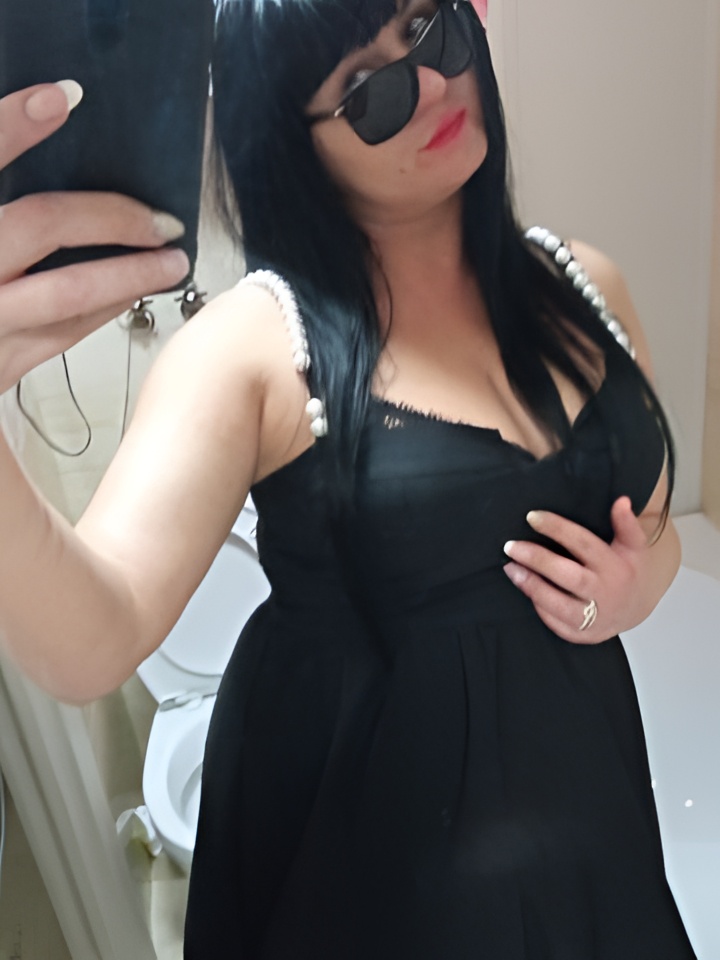 Сесилия привлекальеная девушка из Сенгилей цена от 10000 руб