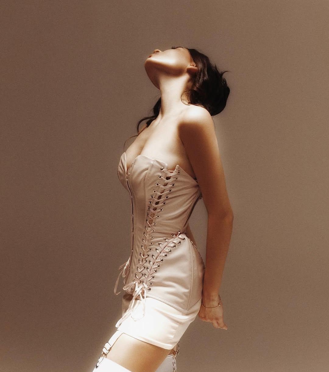 Рая привлекальеная девушка из Сенгилей цена от 8000 руб