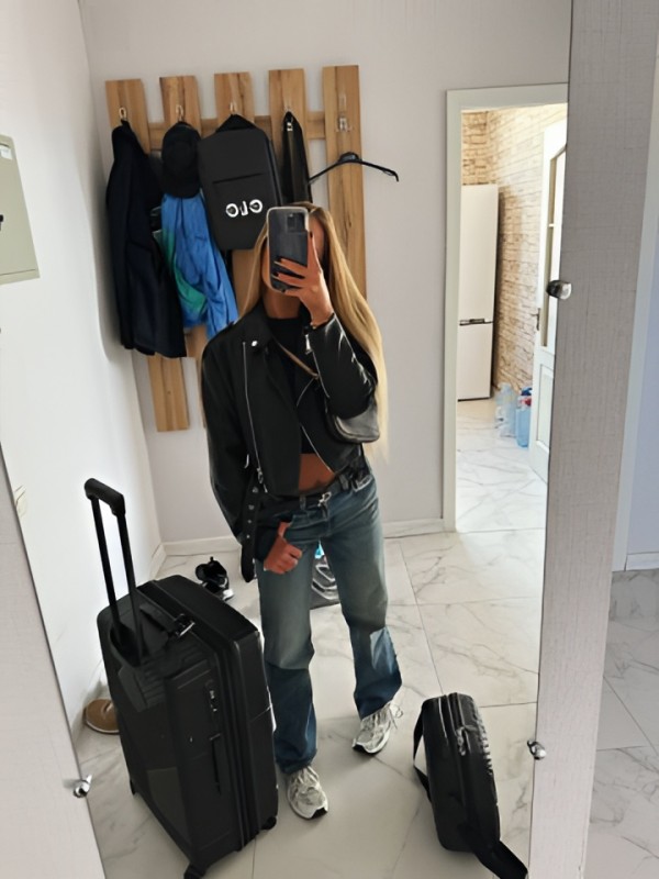 Агнесса привлекательная девушка из Сенгилей цена от 2000 руб