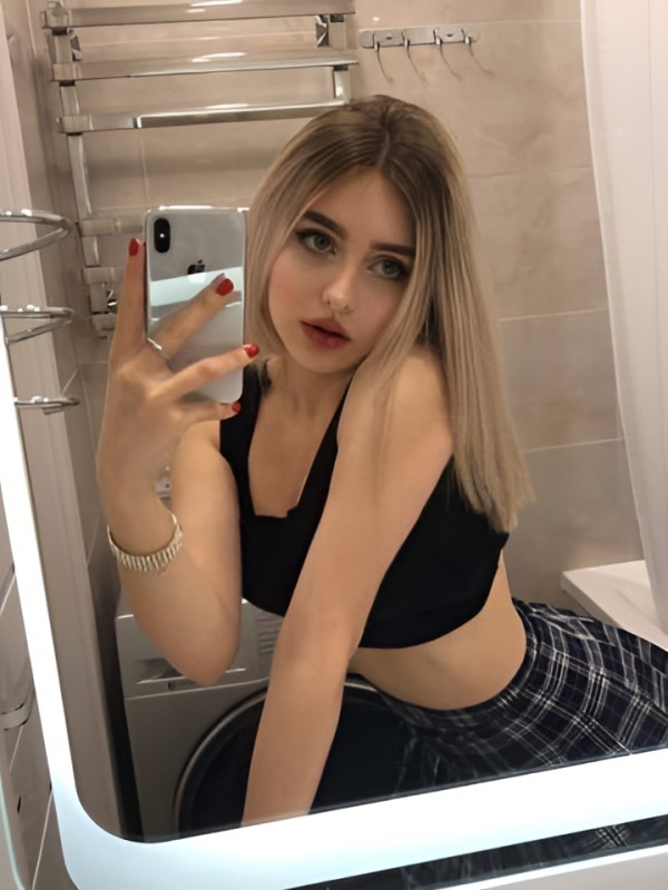 Ксюша привлекательная девушка из Сенгилей цена от 2000 руб