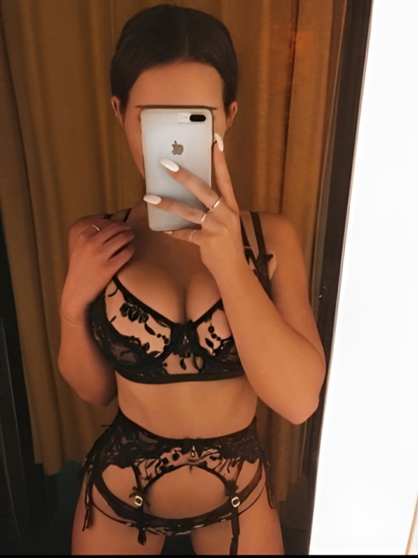 Рита привлекательная девушка из Сенгилей цена от 10000 руб