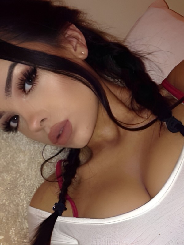 Роксана привлекательная девушка из Сенгилей цена от 10000 руб