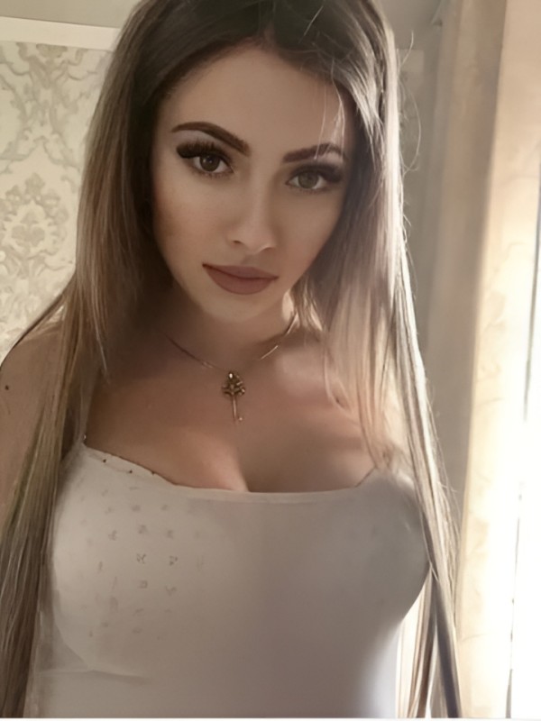 Викторина привлекательная девушка из Сенгилей цена от 10000 руб