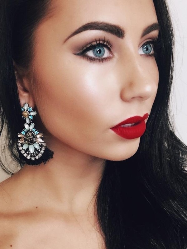 Александра привлекательная девушка из Сенгилей цена от 3000 руб