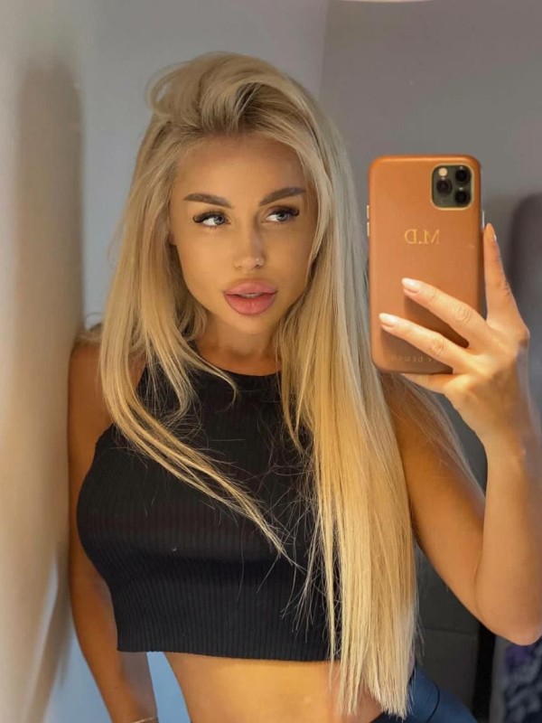 Софья привлекательная девушка из Сенгилей цена от 4000 руб