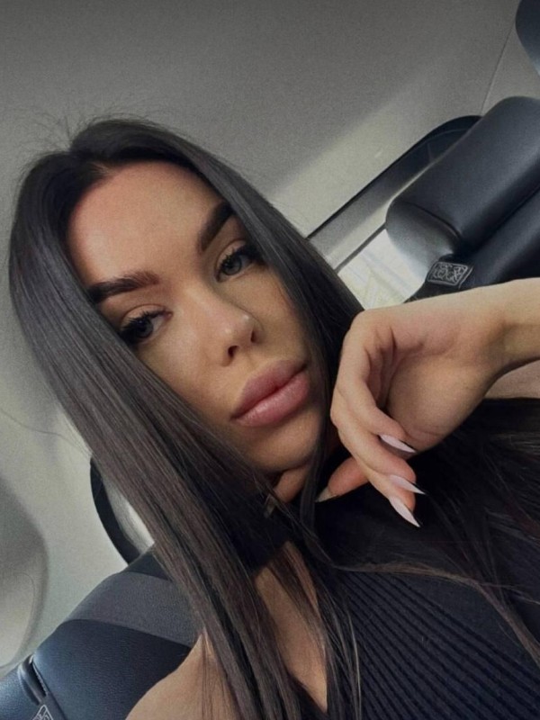 Наташа привлекательная девушка из Сенгилей цена от 8000 руб